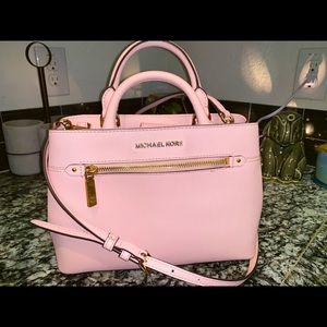 Michael Kors tote/ crossbody